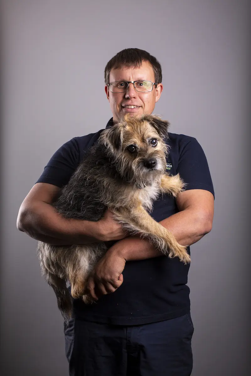Thrums Vets: Roderick Binnie - Vet