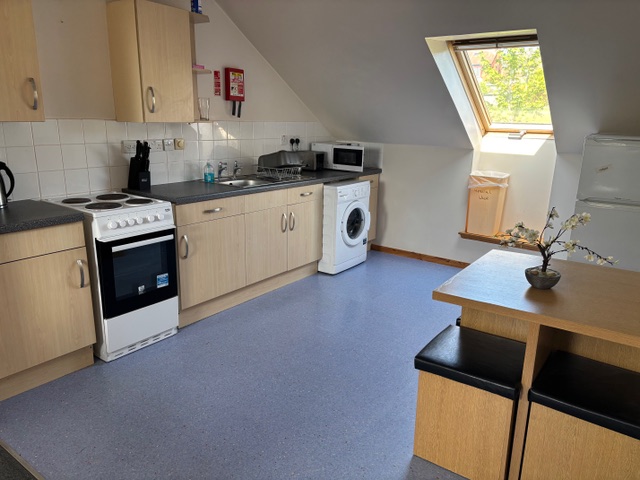 Thrums Vets: Kirriemuir Student Flat kitchen